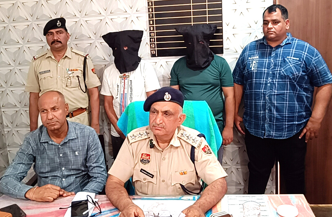 पकड़े गए आरोपी पुलिस गिरफ्त में। पकड़े गए आरोपी पुलिस गिरफ्त में।