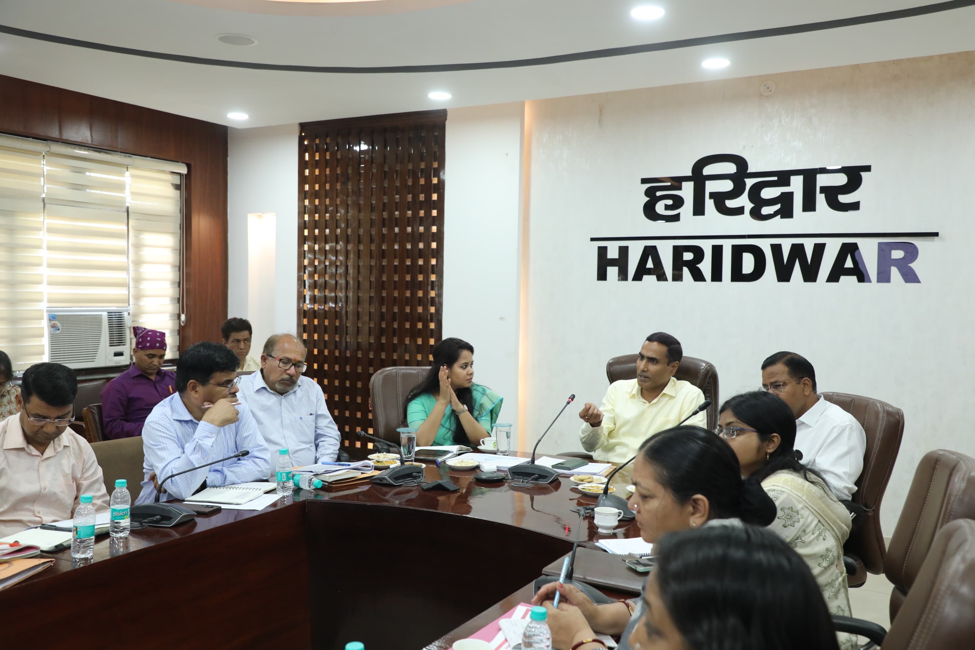 पांडियन बैठक लेते हुए पांडियन बैठक लेते हुए