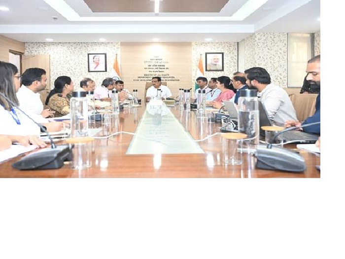 नई दिल्लीः भारतीय वन्यजीव संस्थान की आजीविका-केंद्रित परियोजना जलज की प्रगति का आकलन करने के लिए आहूत समीक्षा बैठक की अध्यक्षता करते केंद्रीय जल शक्ति मंत्री सीआर पाटिल नई दिल्लीः भारतीय वन्यजीव संस्थान की आजीविका-केंद्रित परियोजना जलज की प्रगति का आकलन करने के लिए आहूत समीक्षा बैठक की अध्यक्षता करते केंद्रीय जल शक्ति मंत्री सीआर पाटिल