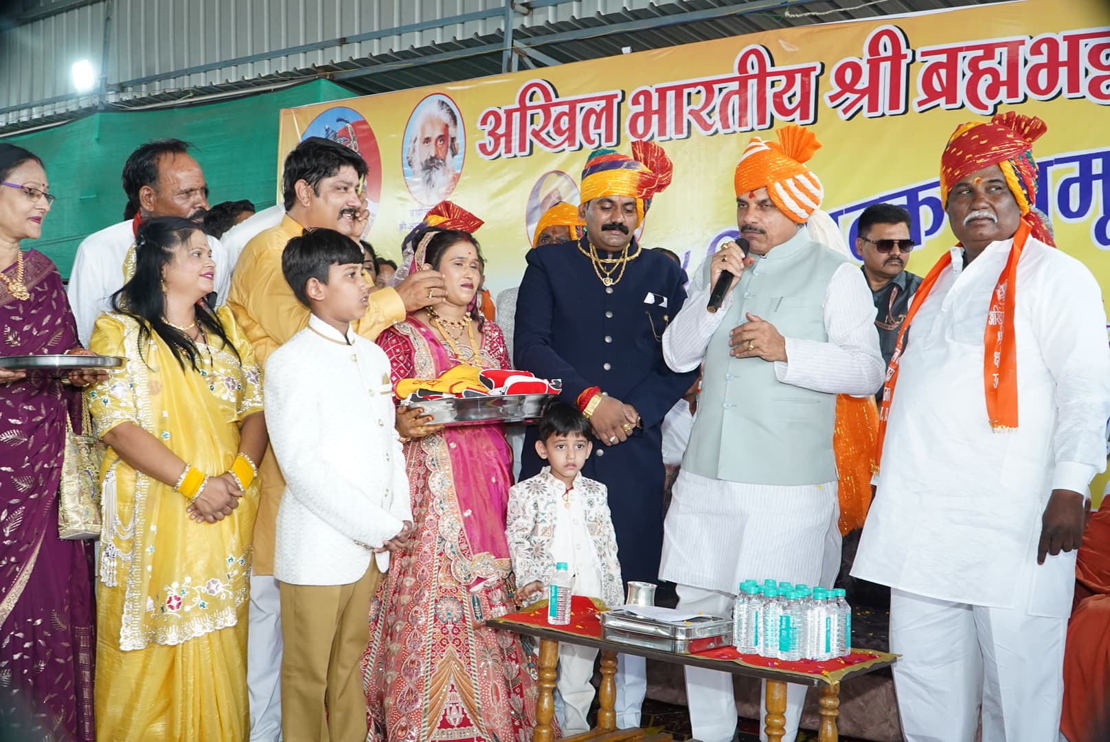 मुख्यमंत्री डॉ यादव अखिल भारतीय श्री ब्रह्म भट्ट क्षत्रिय समाज के 38वा सामूहिक विवाह सम्मेलन में समिल्लित हुए मुख्यमंत्री डॉ यादव अखिल भारतीय श्री ब्रह्म भट्ट क्षत्रिय समाज के 38वा सामूहिक विवाह सम्मेलन में समिल्लित हुए
