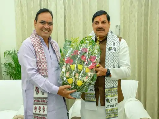 मध्यप्रदेश के सीएम मोहन यादव व मुख्यमंत्री भजनलाल शर्मा। मध्यप्रदेश के सीएम मोहन यादव व मुख्यमंत्री भजनलाल शर्मा।