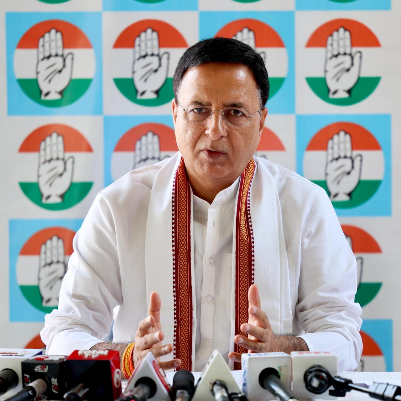 कांग्रेस नेता रणदीप सुरजेवाला कांग्रेस नेता रणदीप सुरजेवाला