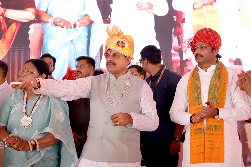 संबल योजना में 27 हजार से अधिक हितग्राहियों को 600 करोड़ और 85 लाख से अधिक किसानों को 1704.94 करोड़ रुपये किए अंतरित संबल योजना में 27 हजार से अधिक हितग्राहियों को 600 करोड़ और 85 लाख से अधिक किसानों को 1704.94 करोड़ रुपये किए अंतरित