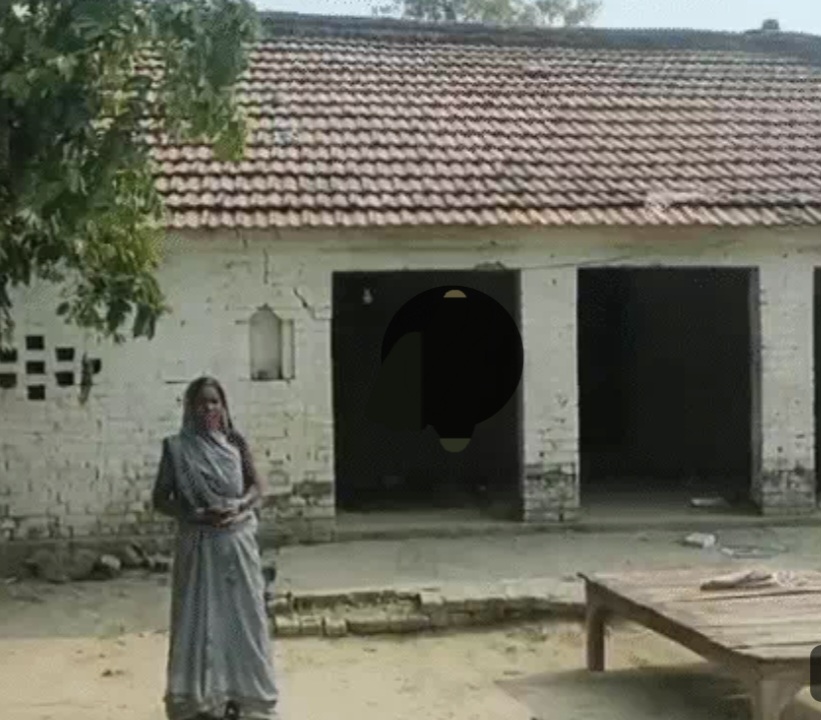 मृतक के घर पसरा सन्नाटा मृतक के घर पसरा सन्नाटा