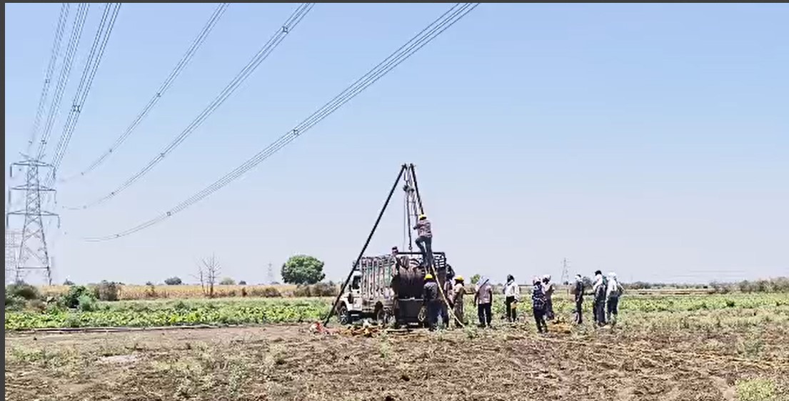 एम.पी. ट्रांसको की पहली क्वाडमूस ट्रांसमिशन लाइन हुई आकाशीय बिजली से सुरक्षित: तीव्र डेटा ट्रांसफर का मार्ग      प्रशस्त