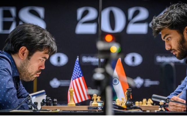 गुकेश और हिकारू नाकामुरा के बीच मैच का दृश्य गुकेश और हिकारू नाकामुरा के बीच मैच का दृश्य