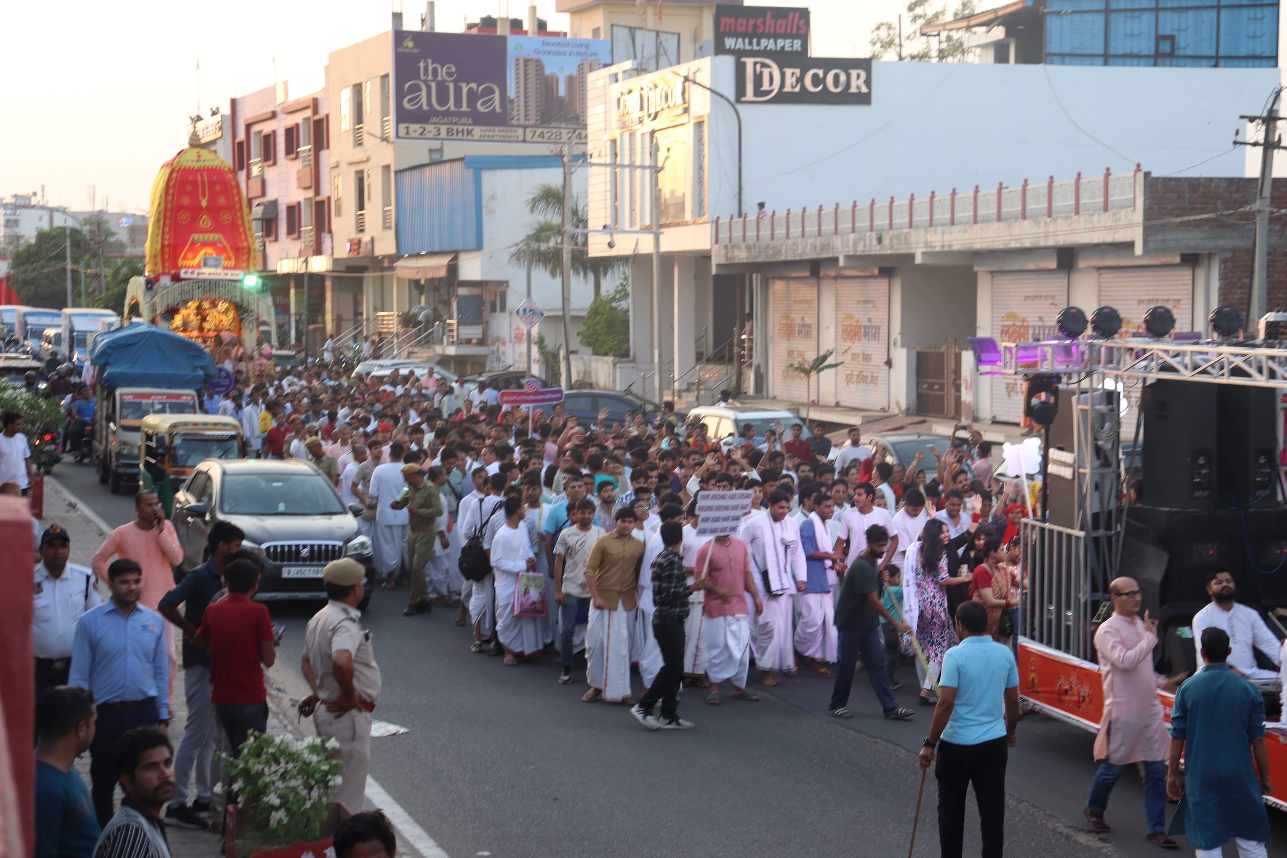 गुप्त वृंदावन धाम 13वां पाटोत्सव–दिव्य रथ पर सवार हुए श्रीकृष्ण बलराम