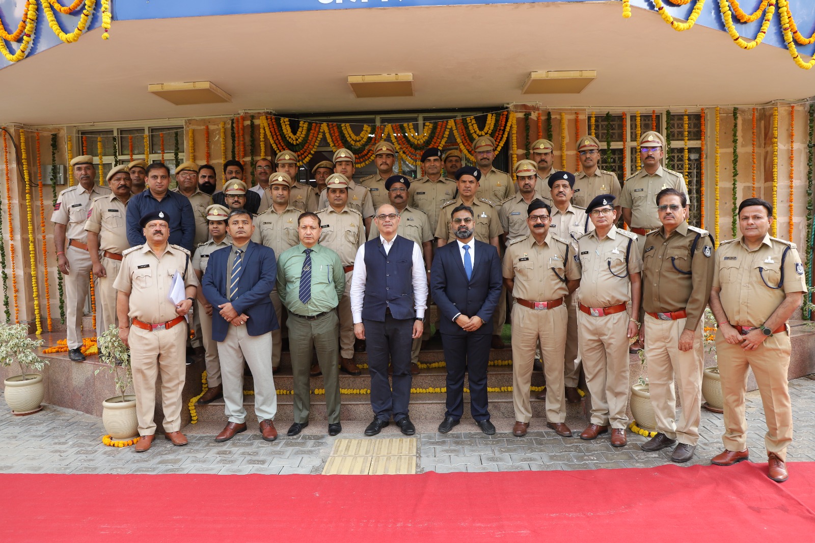 राजस्थान सीजीएसटी जयपुर जोन के मुख्य आयुक्त अनुज गोगिया ने अलवर कमिश्नरेट का किया दौरा राजस्थान सीजीएसटी जयपुर जोन के मुख्य आयुक्त अनुज गोगिया ने अलवर कमिश्नरेट का किया दौरा