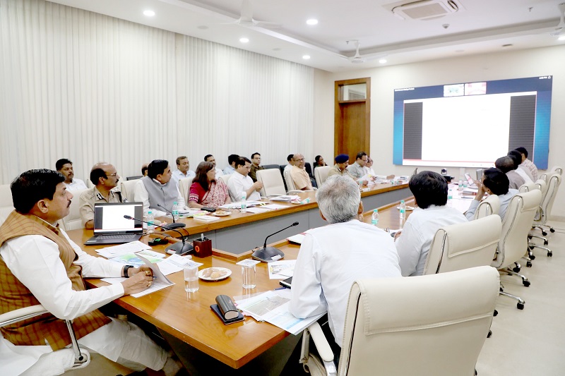 जल गंगा संवर्धन अभियान की गतिविधियों की समीक्षा जल गंगा संवर्धन अभियान की गतिविधियों की समीक्षा