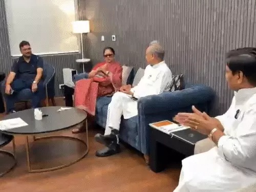 पूर्व केन्द्रीय मंत्री डॉ. गिरिजा व्यास की देह पंचतत्व में विलीन पूर्व केन्द्रीय मंत्री डॉ. गिरिजा व्यास की देह पंचतत्व में विलीन