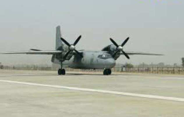 AN-32 विमान टेक ऑफ को तैयार (वीडियो से ली गयी फोटो)