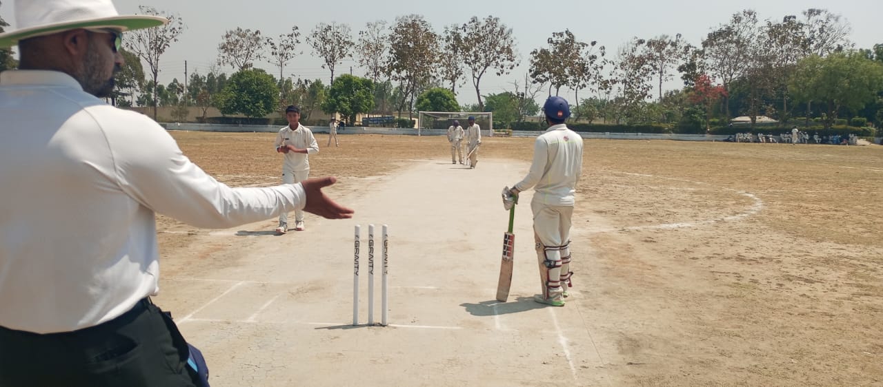 एसआर पीतलनगरी क्रिकेट प्रीमियर लीग में शनिवार को खेले गए दो मुकाबले एसआर पीतलनगरी क्रिकेट प्रीमियर लीग में शनिवार को खेले गए दो मुकाबले