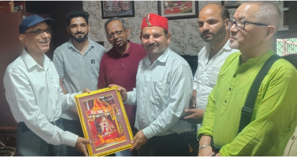 राज्य वित्त आयोग अध्यक्ष पूर्णागिरि धाम में राज्य वित्त आयोग अध्यक्ष पूर्णागिरि धाम में