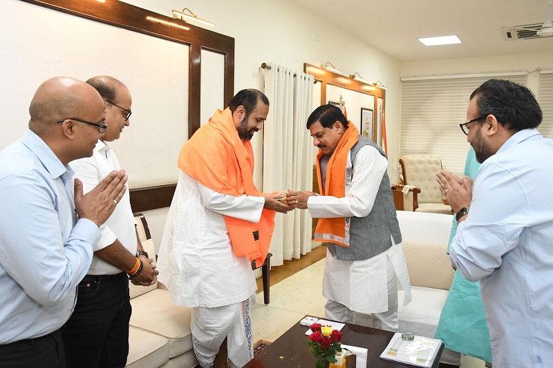 मुख्यमंत्री डॉ. मोहन यादव से मिले नाथजी मंदिर नाथद्वारा के गोस्वामी विशाल बावा साहब मुख्यमंत्री डॉ. मोहन यादव से मिले नाथजी मंदिर नाथद्वारा के गोस्वामी विशाल बावा साहब