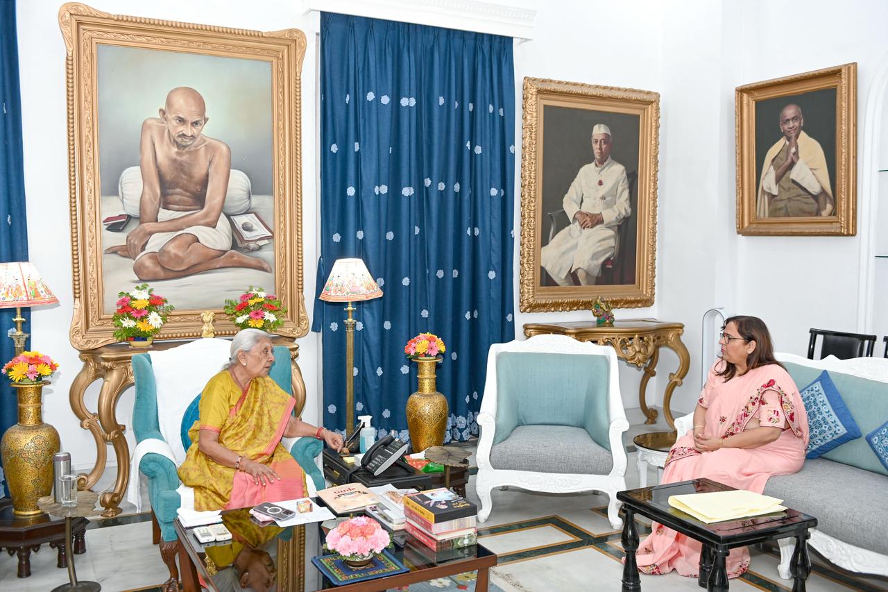 कुलपति प्रो. पूनम टंडन ने महामहिम राज्यपाल से की शिष्टाचार भेंट* कुलपति प्रो. पूनम टंडन ने महामहिम राज्यपाल से की शिष्टाचार भेंट*