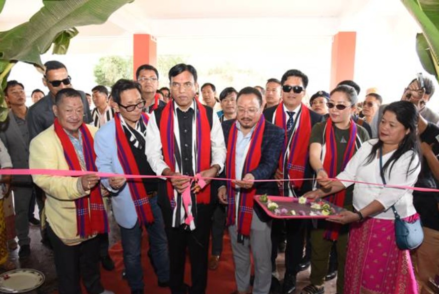 खेलो इंडिया मल्टीपरपज हॉल का उद्घाटन करते केन्द्रीय खेल मंत्री खेलो इंडिया मल्टीपरपज हॉल का उद्घाटन करते केन्द्रीय खेल मंत्री