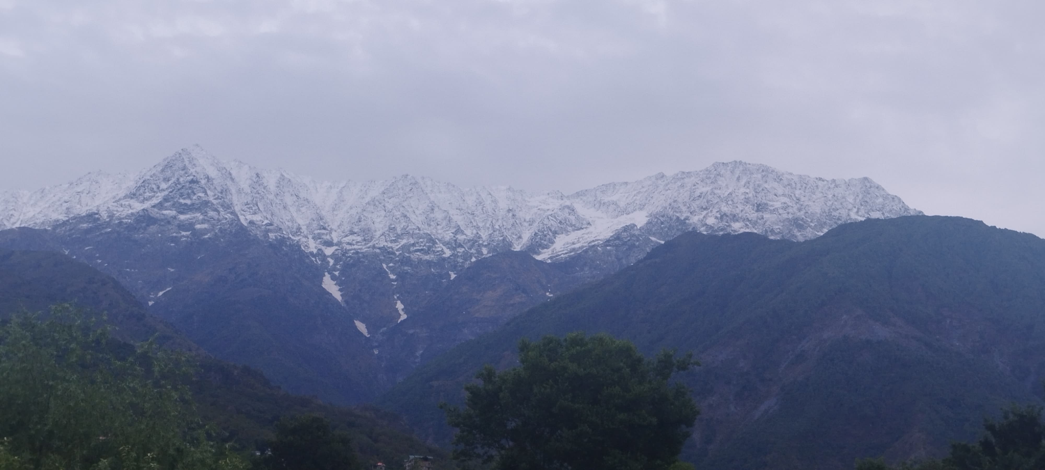 धर्मशाला क्रिकेट स्टेडियम। धर्मशाला क्रिकेट स्टेडियम।