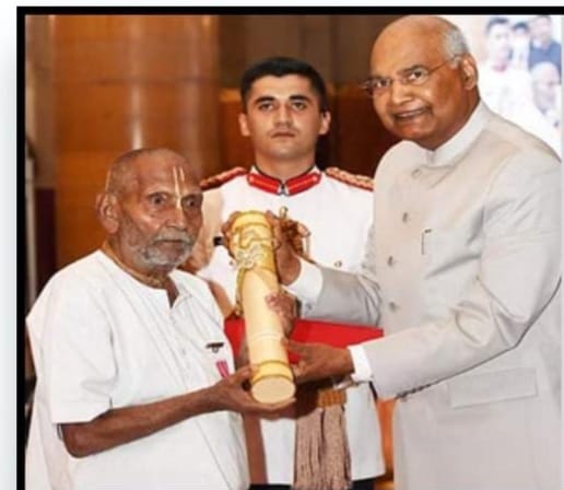 129 साल के योग गुरु पद्मश्री बाबा शिवानंद का फाइल फोटो 129 साल के योग गुरु पद्मश्री बाबा शिवानंद का फाइल फोटो