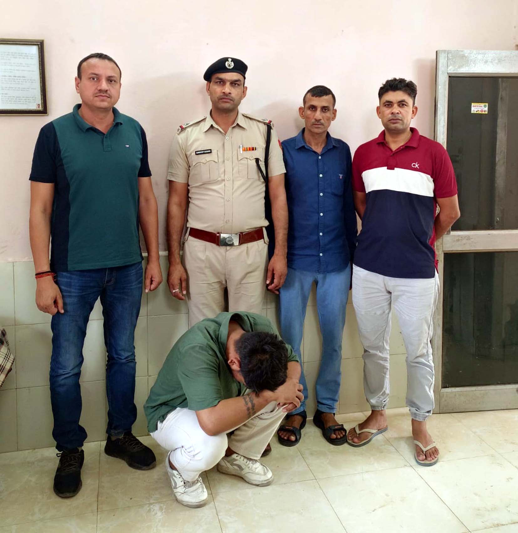 पकड़ा गया ठगी का आरोपी।