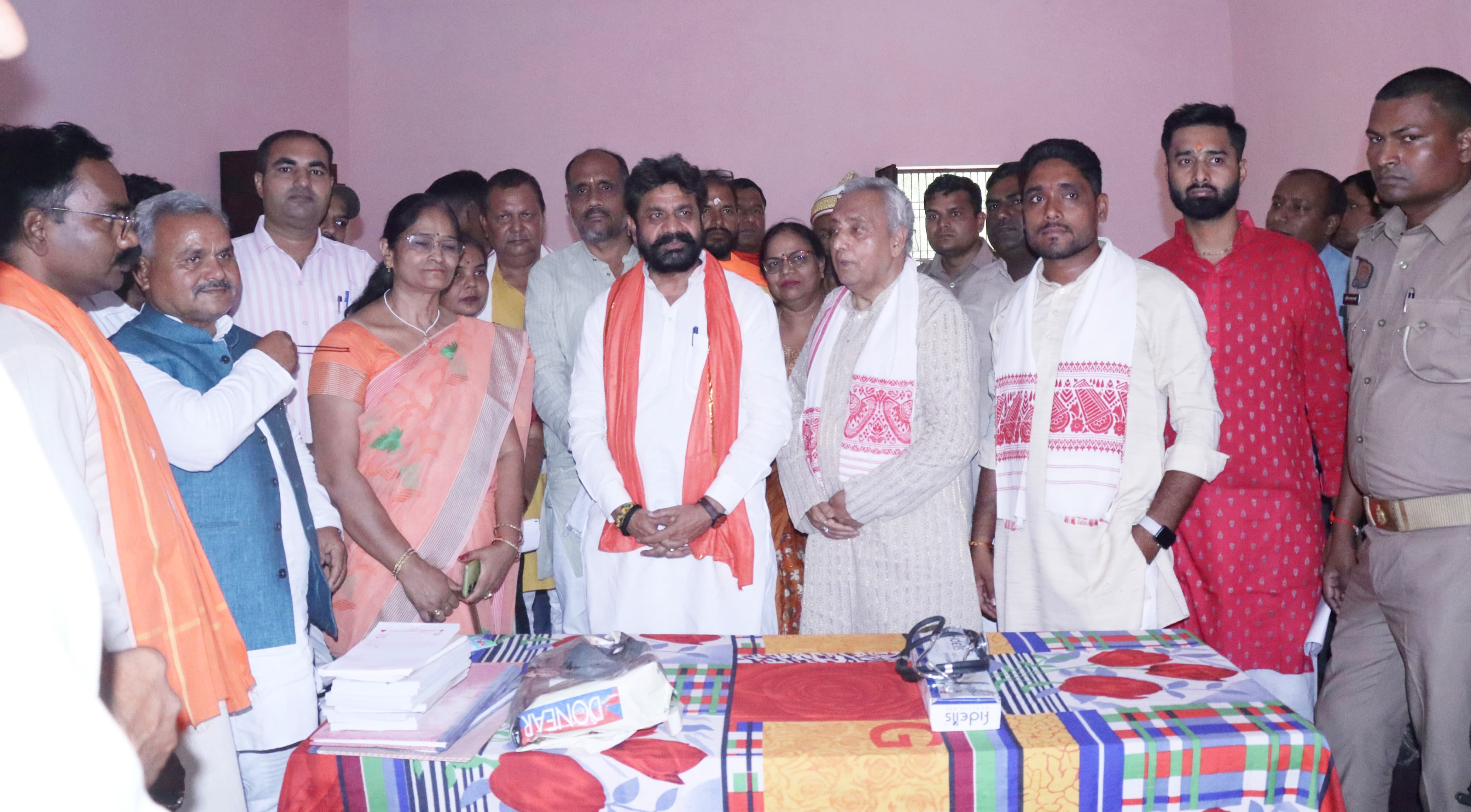 प्रयागराज हण्डिया के सिकरहा गांव में स्थित राजकीय होम्योपैथिक चिकित्सालय के नवनिर्मित भवन का लोकार्पण कार्यक्रम का छाया चित्र प्रयागराज हण्डिया के सिकरहा गांव में स्थित राजकीय होम्योपैथिक चिकित्सालय के नवनिर्मित भवन का लोकार्पण कार्यक्रम का छाया चित्र