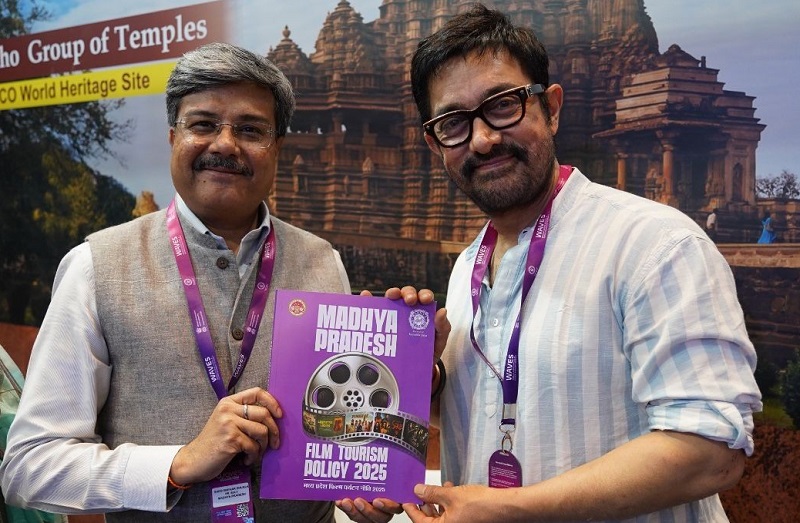 अतुलनीय मप्र पवेलियन में आमिर खान और प्रमुख सचिव शुक्ला अतुलनीय मप्र पवेलियन में आमिर खान और प्रमुख सचिव शुक्ला