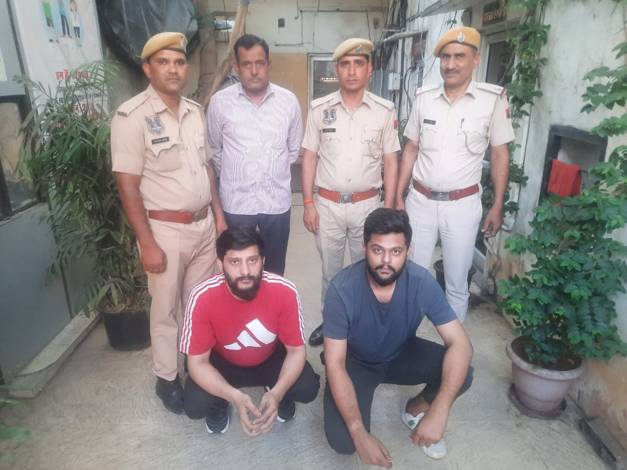 शेयर मार्केट में नौकरी दिलाने के नाम पर अपहरण कर लूटपाट करने वाले गिरफ्तार शेयर मार्केट में नौकरी दिलाने के नाम पर अपहरण कर लूटपाट करने वाले गिरफ्तार