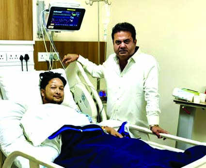 अस्पताल में पवनदीप का हालचाल जानते विधायक उमेश शर्मा अस्पताल में पवनदीप का हालचाल जानते विधायक उमेश शर्मा