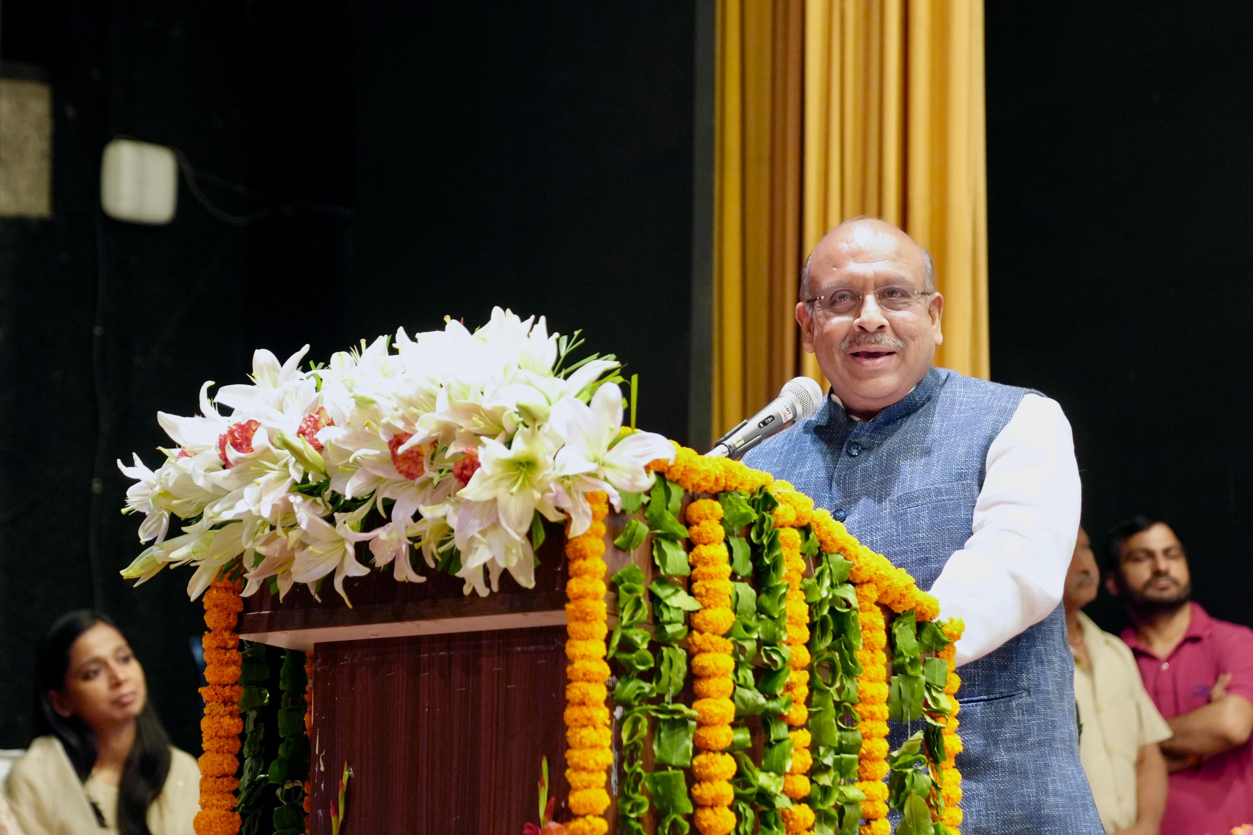 दिल्ली विधानसभा के अध्यक्ष विजेंद्र गुप्ता