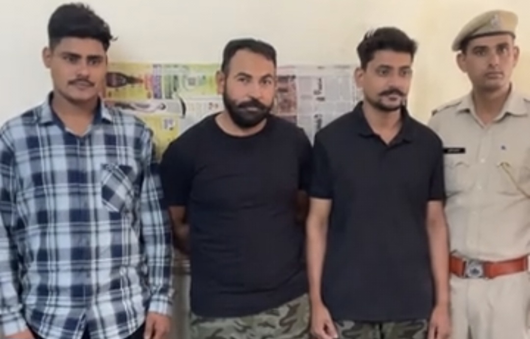 अजमेर में लॉरेंस गैंग के गुर्गे गिरफ्तार 1 पिस्टल व 6 जिंदा कारतूस बरामद अजमेर में लॉरेंस गैंग के गुर्गे गिरफ्तार 1 पिस्टल व 6 जिंदा कारतूस बरामद