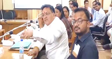 भ्रष्टाचार के खिलाफ जमकर गरजे मेयर गजराज भ्रष्टाचार के खिलाफ जमकर गरजे मेयर गजराज