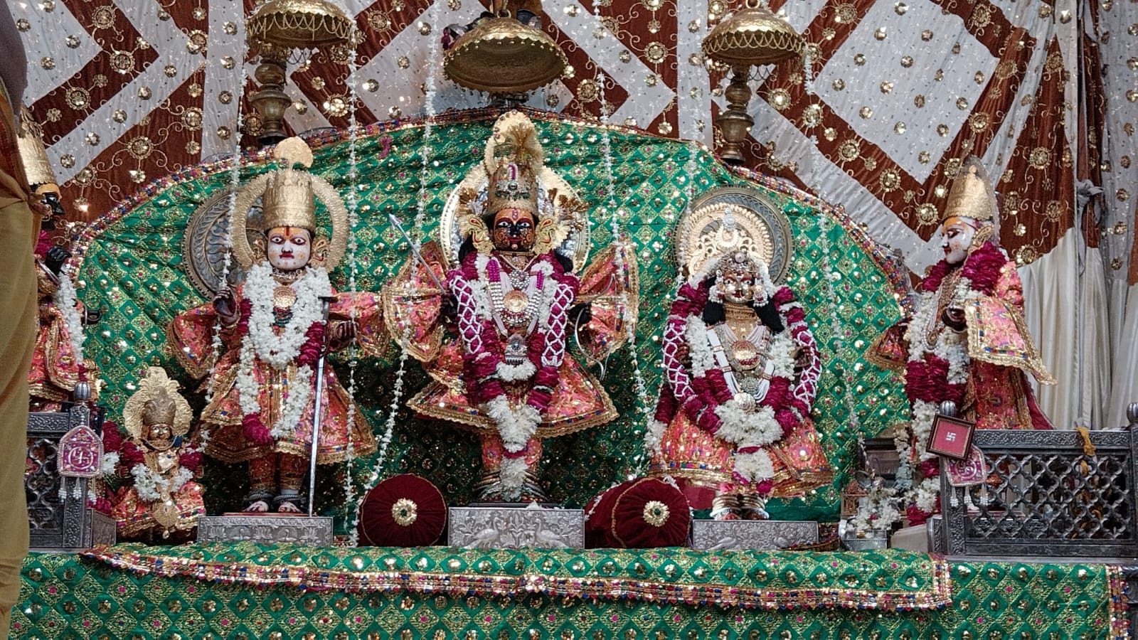 जानकी जी का हुआ जन्माभिषेक, गूंज उठी बधाइयां जानकी जी का हुआ जन्माभिषेक, गूंज उठी बधाइयां
