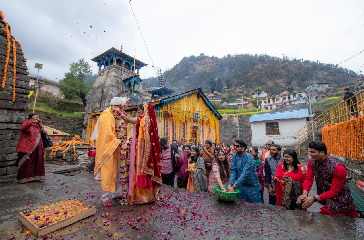 त्रिजुगीनारायण मंदिर। त्रिजुगीनारायण मंदिर।