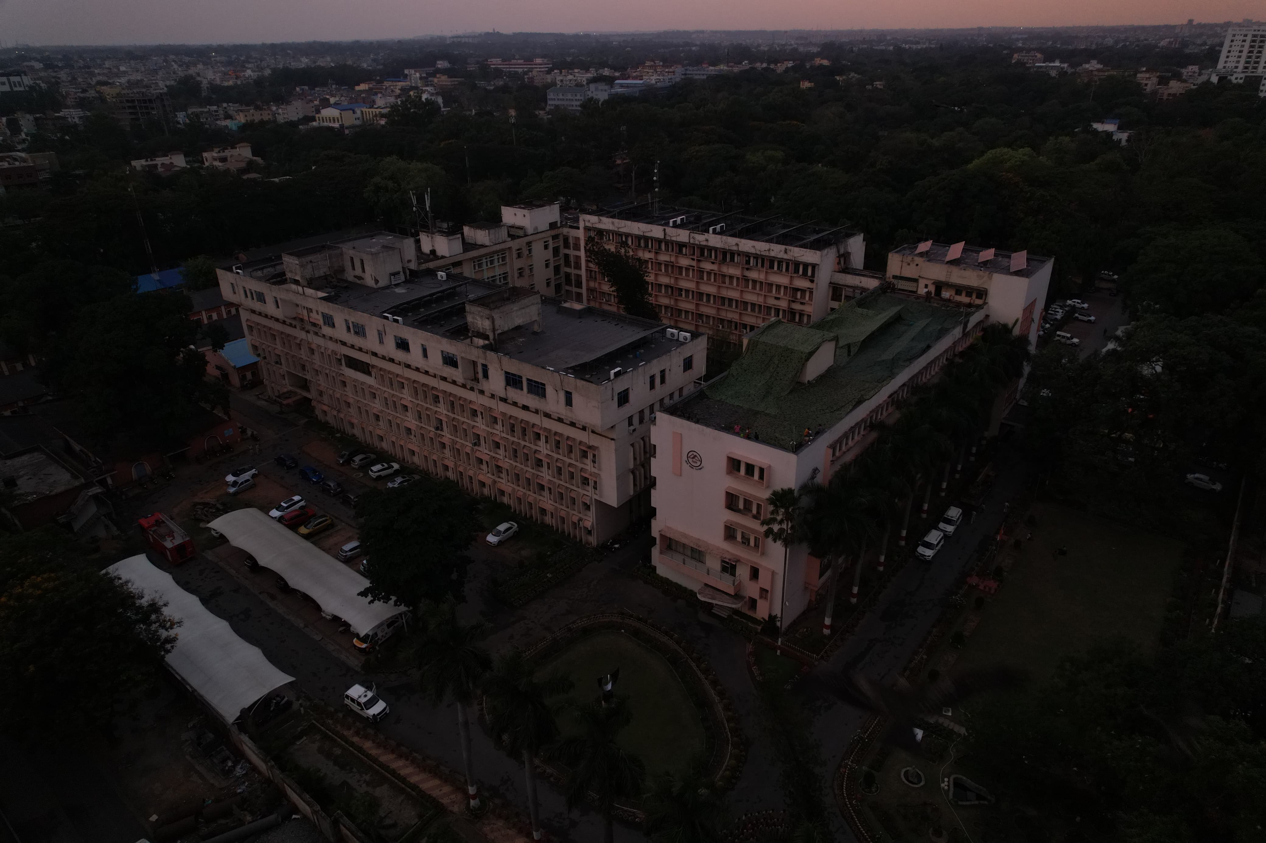 ब्लैकआउट की तस्वीर ब्लैकआउट की तस्वीर