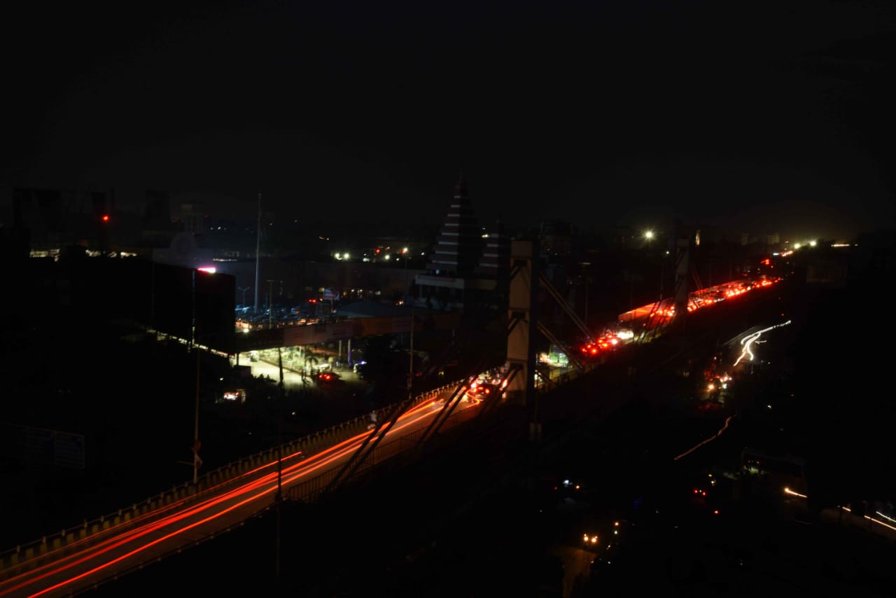 पटना जंक्शन पर मॉक ड्रिल के समय छाया अंधेरा पटना जंक्शन पर मॉक ड्रिल के समय छाया अंधेरा