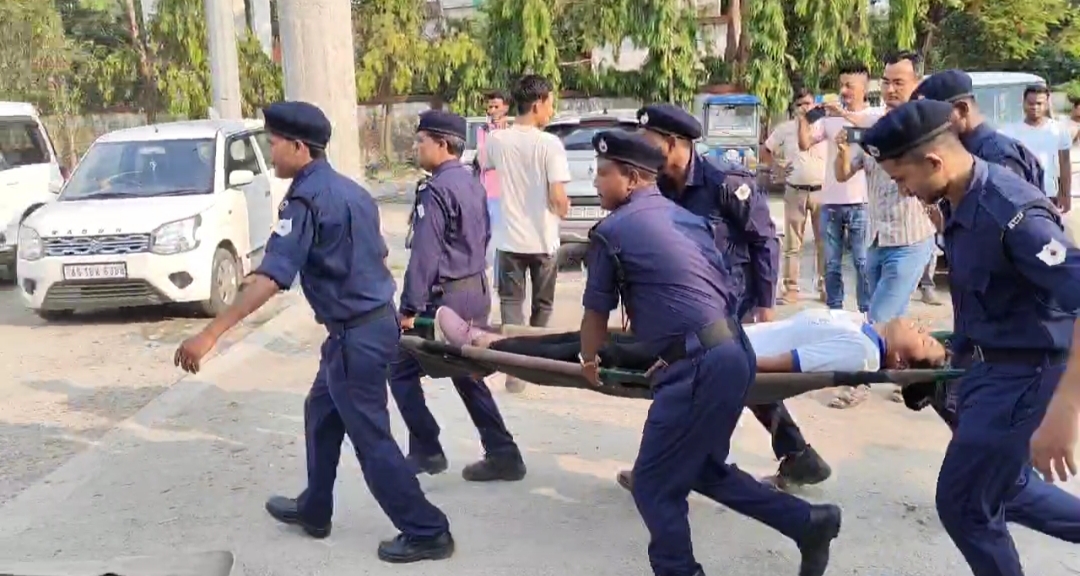 कोकराझार में अचानक उत्पन्न हुई युद्ध जैसी स्थिति – युद्धकालीन परिस्थिति से निपटने के लिए प्रशासन की ओर से मॉकड्रिल किया गय । कोकराझार में अचानक उत्पन्न हुई युद्ध जैसी स्थिति – युद्धकालीन परिस्थिति से निपटने के लिए प्रशासन की ओर से मॉकड्रिल किया गय ।