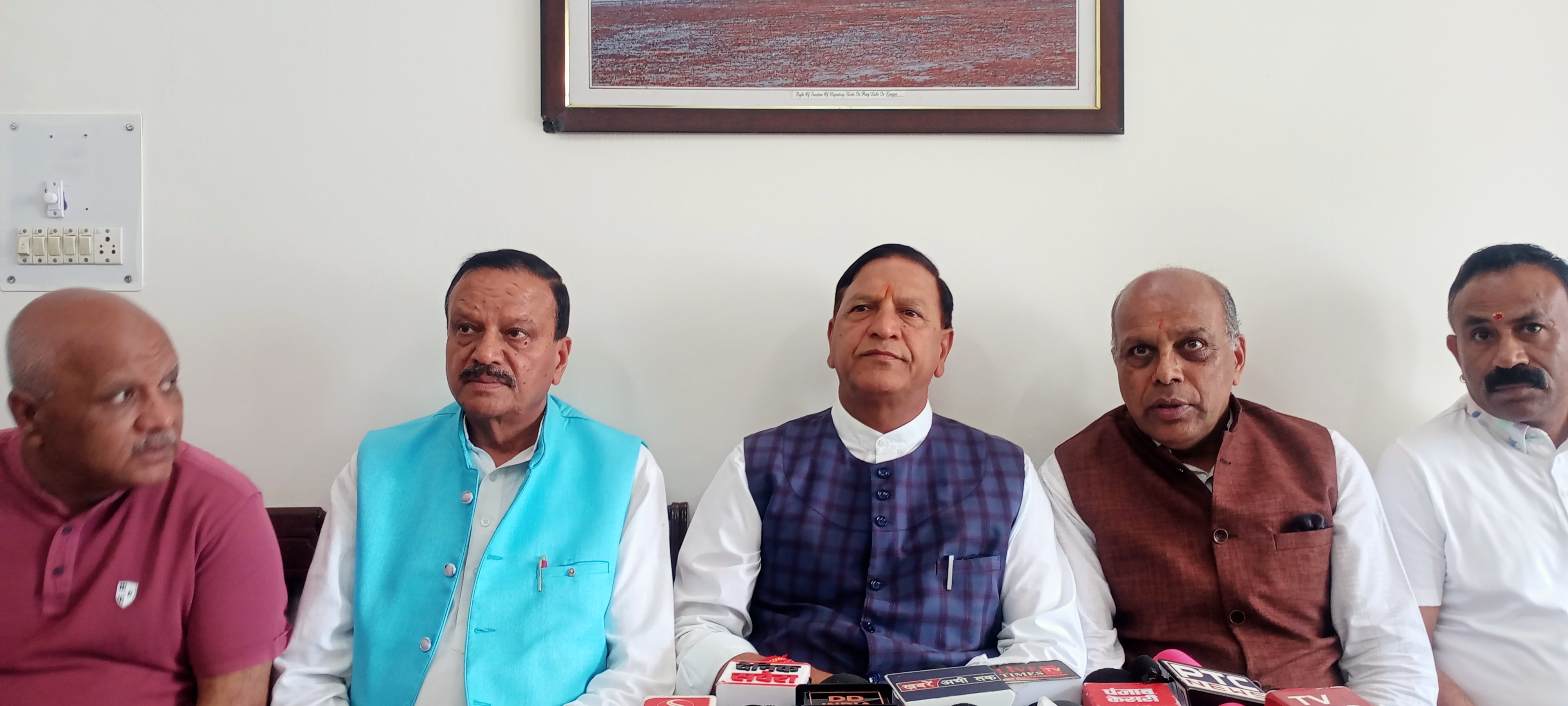 ऑपरेशन सिंदूर पर भारतीय सेना को बधाई ,पी एम् मोदी की कूटनीति कामयाब : बिंदल ऑपरेशन सिंदूर पर भारतीय सेना को बधाई ,पी एम् मोदी की कूटनीति कामयाब : बिंदल
