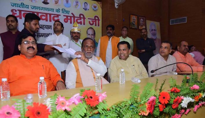 संगोष्ठी में मंचासीन नरेन्द्र कश्यप संगोष्ठी में मंचासीन नरेन्द्र कश्यप