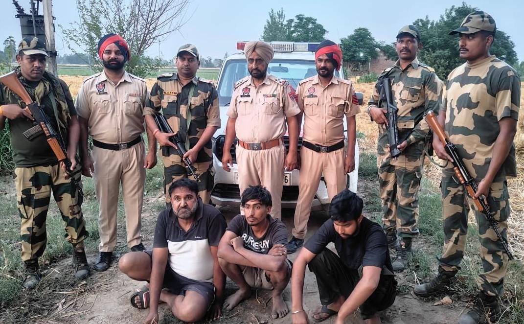 भारत पाक सीमा पर बीएसएफ द्वारा पकड़े गए तस्कर