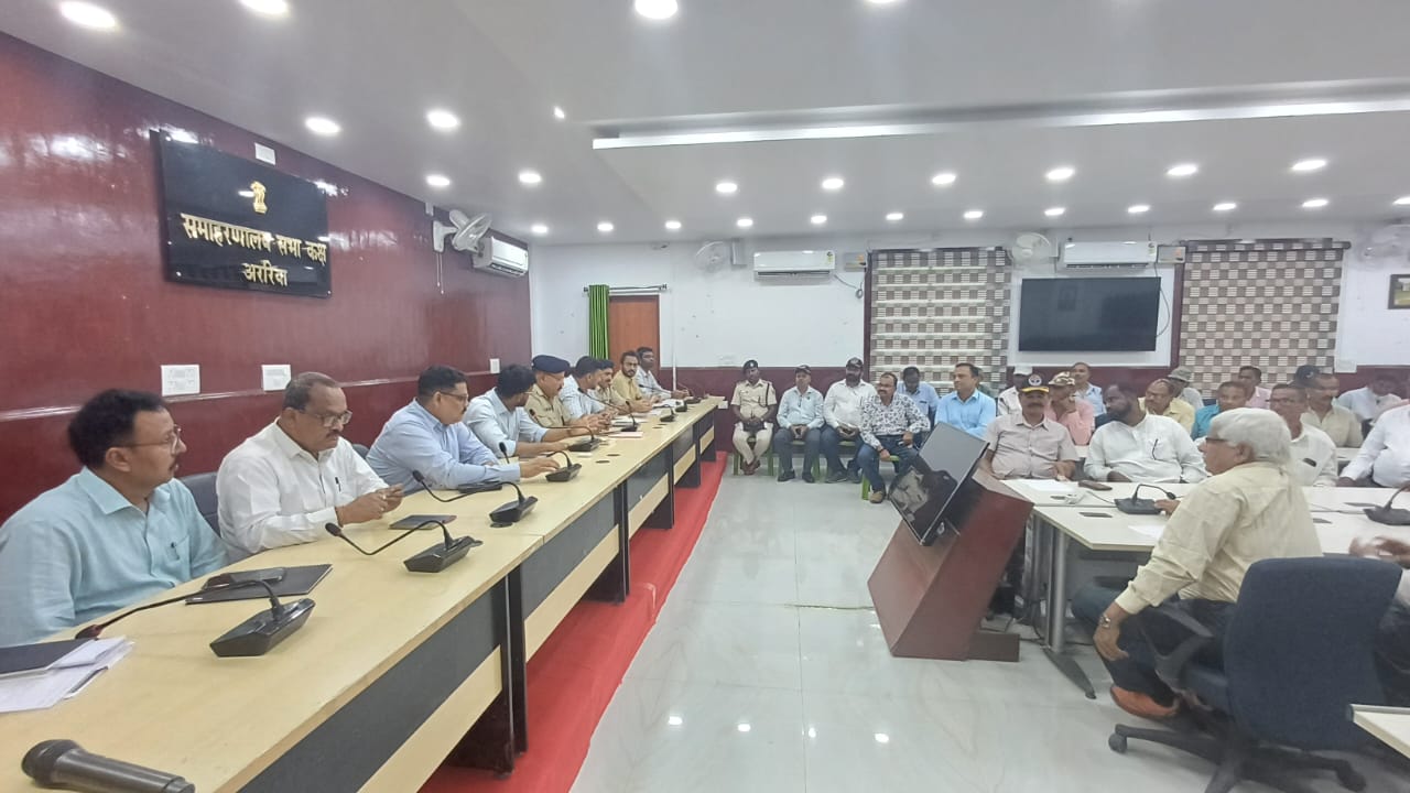 डीएम व एसपी के की संयुक्त अध्यक्षता में पूर्व सैनिक, आपदा मित्र, स्काउट, एन सी सी के वालंटियर्स के साथ की गई बैठक डीएम व एसपी के की संयुक्त अध्यक्षता में पूर्व सैनिक, आपदा मित्र, स्काउट, एन सी सी के वालंटियर्स के साथ की गई बैठक