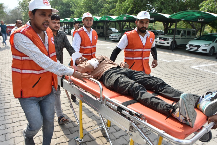 पानीपत में आपदा प्रबंधन से निपटने के लिए रखी है मॉकड्रिल पानीपत में आपदा प्रबंधन से निपटने के लिए रखी है मॉकड्रिल