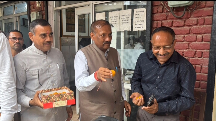 ऑपरेशन सिंदूर: भारतीय सेना का पाकिस्तान पर करारा प्रहार, आतंकी ठिकाने तबाह – पांवटा में जश्न का माहौल ऑपरेशन सिंदूर: भारतीय सेना का पाकिस्तान पर करारा प्रहार, आतंकी ठिकाने तबाह – पांवटा में जश्न का माहौल