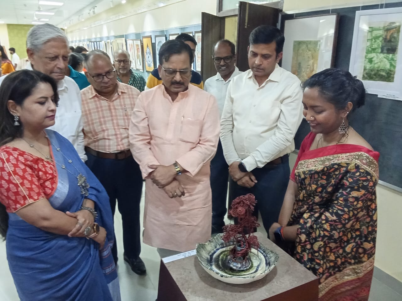 अन्तरराष्ट्रीय कला प्रदर्शनी  एवं प्रमाण-पत्र वितरण कार्यक्रम सम्पन्न*