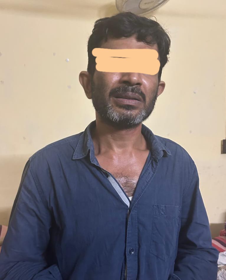 गिरफ्तार युवक गिरफ्तार युवक
