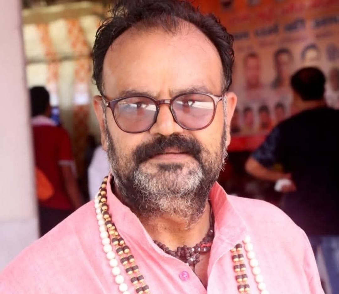 पंडित अधीर कौशिक पंडित अधीर कौशिक