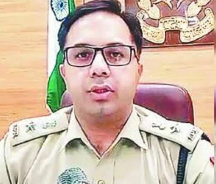 वरिष्ठ पुलिस अधीक्षक डॉ.गौरव ग्रोवर ने रामनगरी का लिया चार्ज वरिष्ठ पुलिस अधीक्षक डॉ.गौरव ग्रोवर ने रामनगरी का लिया चार्ज
