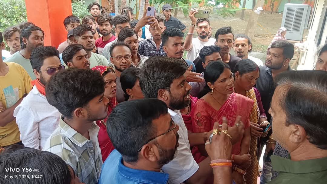 कोरबा : नगर पालिका बाँकी मोंगरा में निर्माण कार्यों में देरी को लेकर कांग्रेस का हल्ला बोल कोरबा : नगर पालिका बाँकी मोंगरा में निर्माण कार्यों में देरी को लेकर कांग्रेस का हल्ला बोल