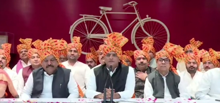 समाजवादी पार्टी के अध्यक्ष अखिलेश यादव (वीडियो से ली गयी फोटो) समाजवादी पार्टी के अध्यक्ष अखिलेश यादव (वीडियो से ली गयी फोटो)