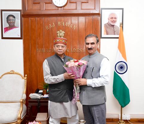 भारत-पाकिस्तान तनाव के बीच राज्य की तैयारियों की समीक्षा करते हुए राज्यपाल भारत-पाकिस्तान तनाव के बीच राज्य की तैयारियों की समीक्षा करते हुए राज्यपाल