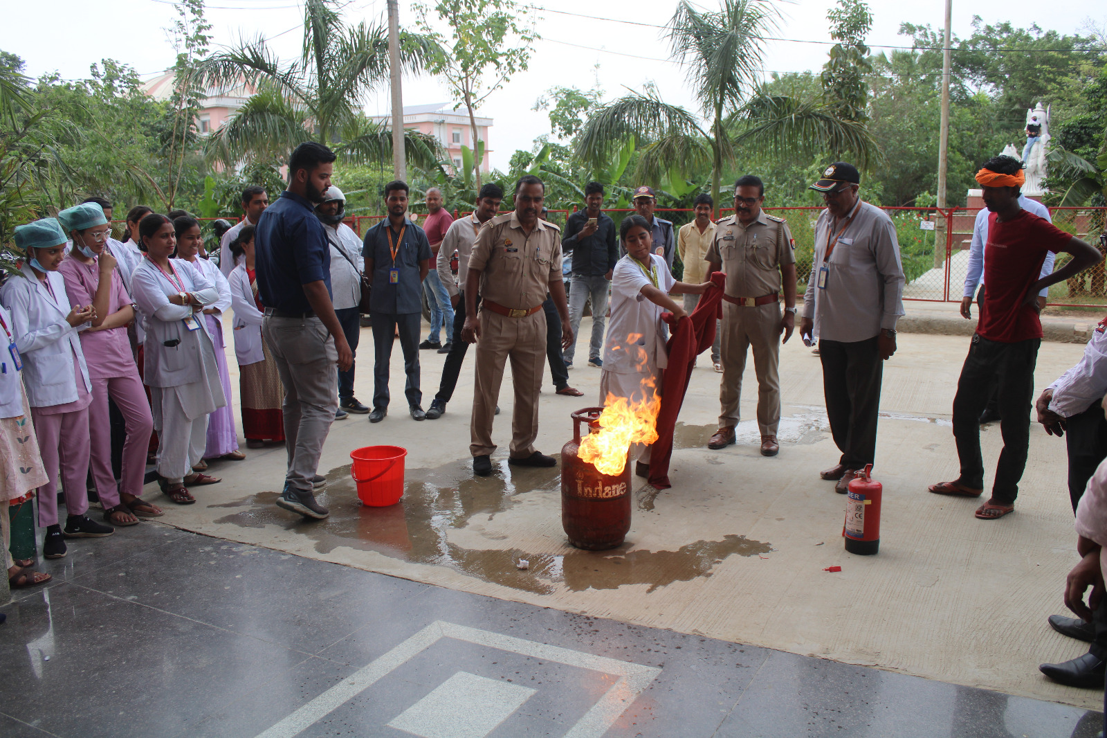 महायोगी गोरखनाथ चिकित्सालय में आयोजित हुआ अग्नि सुरक्षा प्रशिक्षण कार्यक्रम*