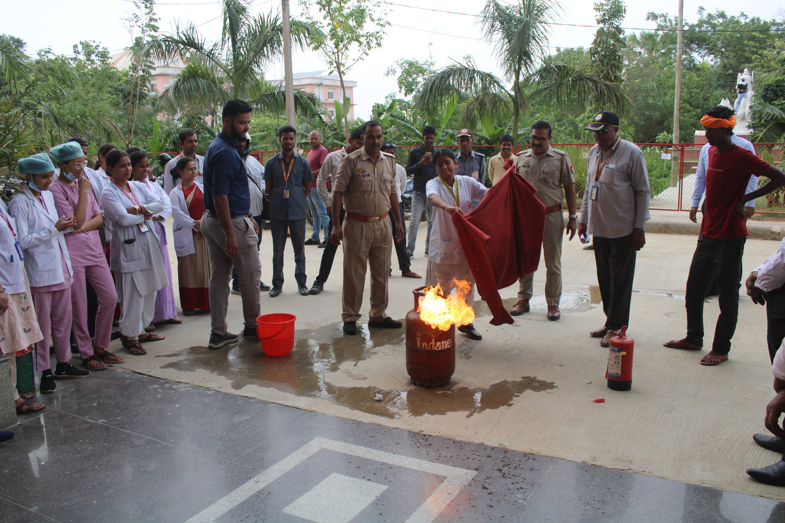 महायोगी गोरखनाथ चिकित्सालय में आयोजित हुआ अग्नि सुरक्षा प्रशिक्षण कार्यक्रम*